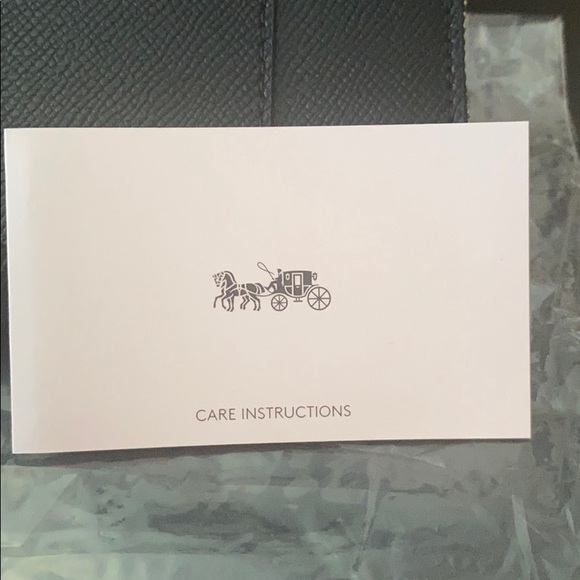 Black Coach zip accordion wallet - Picture 3 of 6